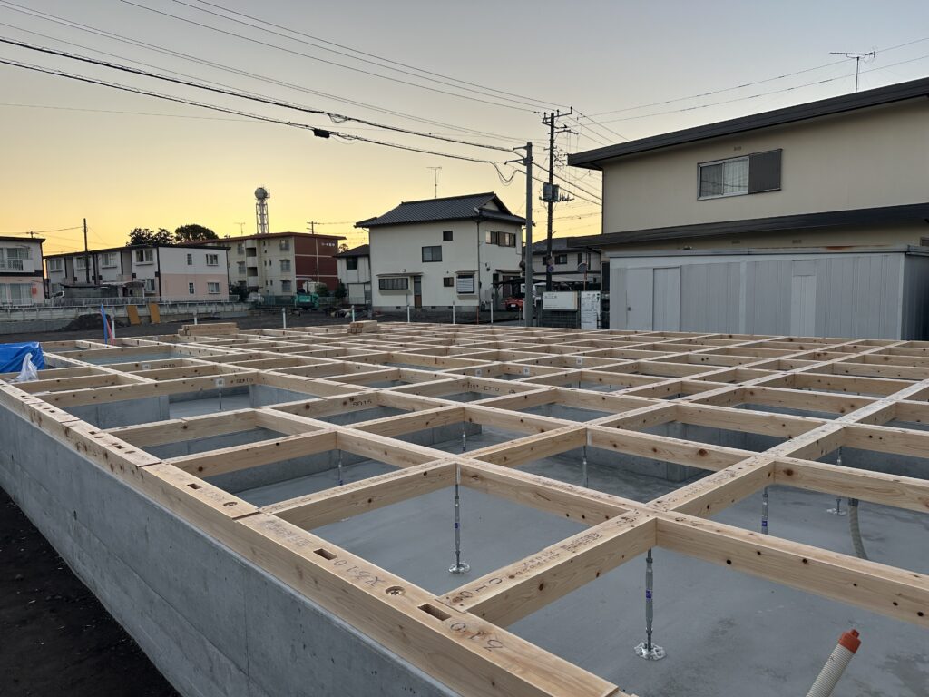 土台が敷かれました。