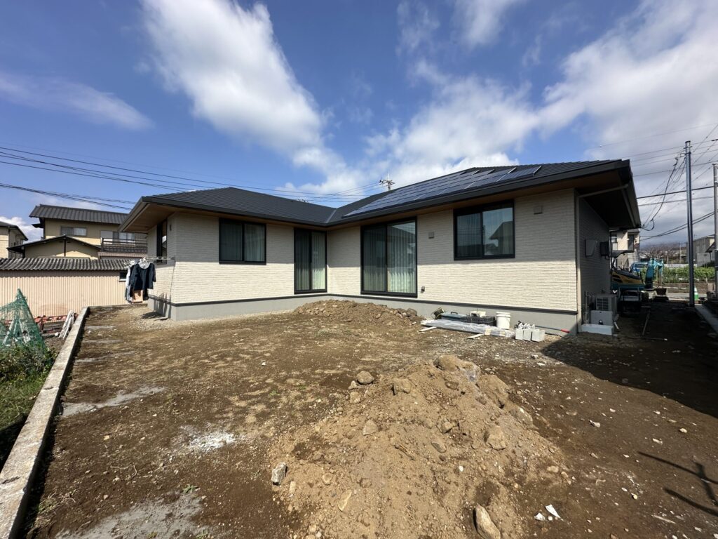 横ラインで活かす平屋のエクステリア（富士市厚原・H様邸）