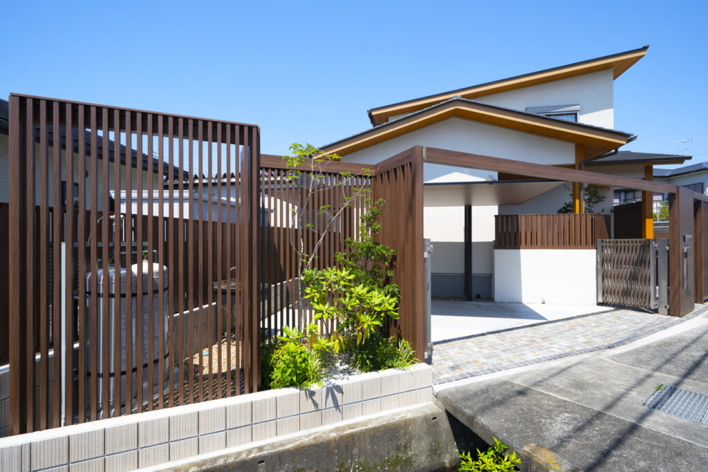 富士市横割の新築エクステリア