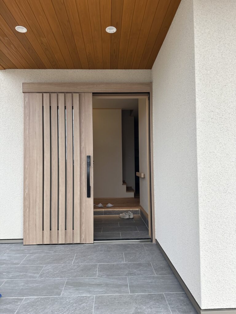 新居の完成おめでとうございます。